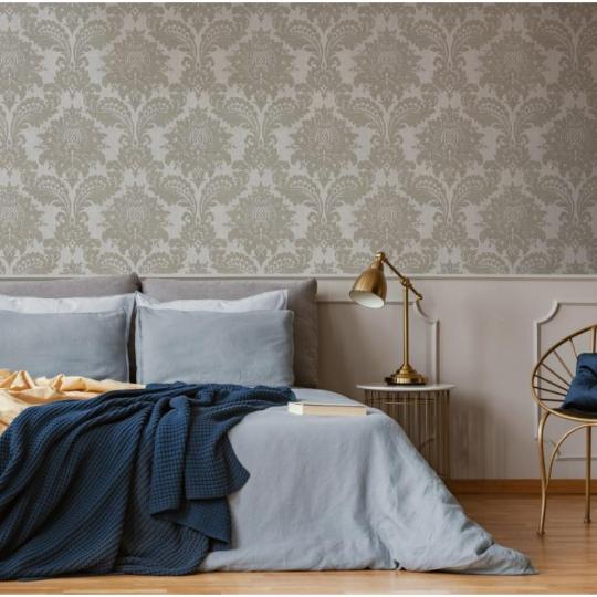 vilagos szurke arany barokk mintas tapeta elegans csillogo kastely villa etterem haloszoba klasszikus dekoracio lakas otthon nappali eloter szalloda.jpg